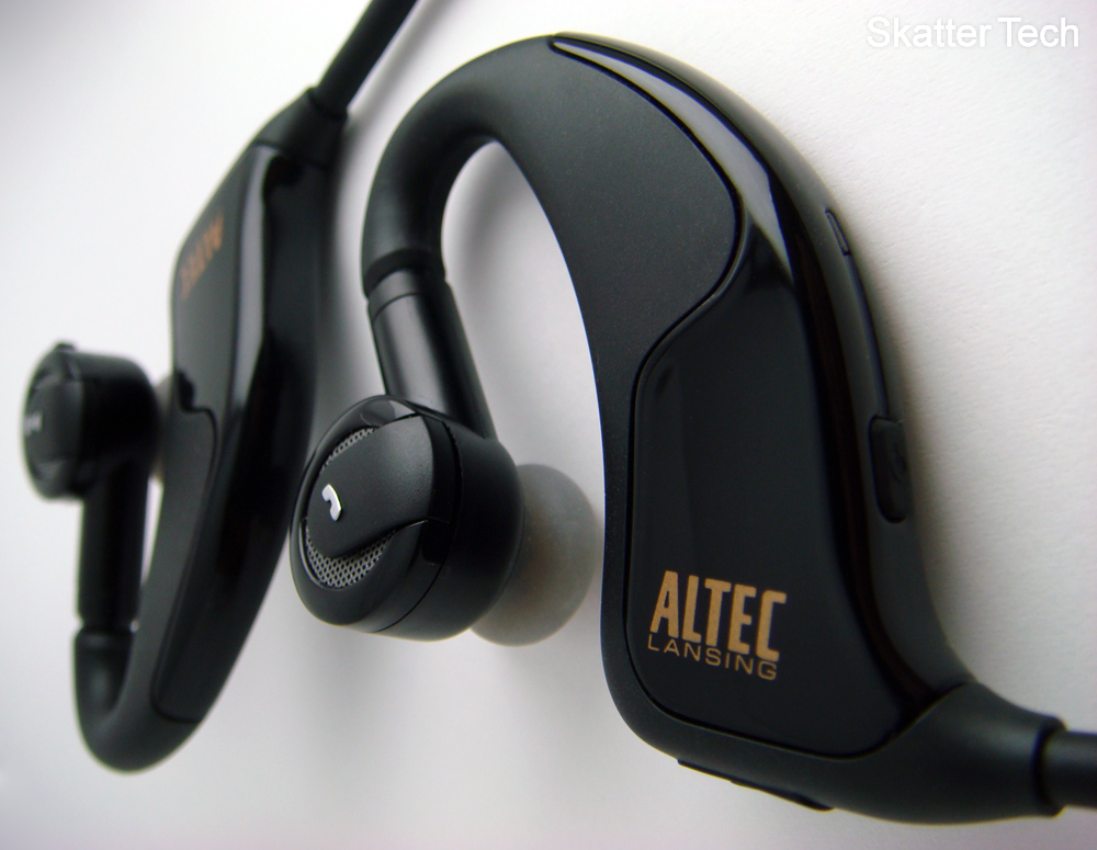 Altec-Lansing Earphones Angle