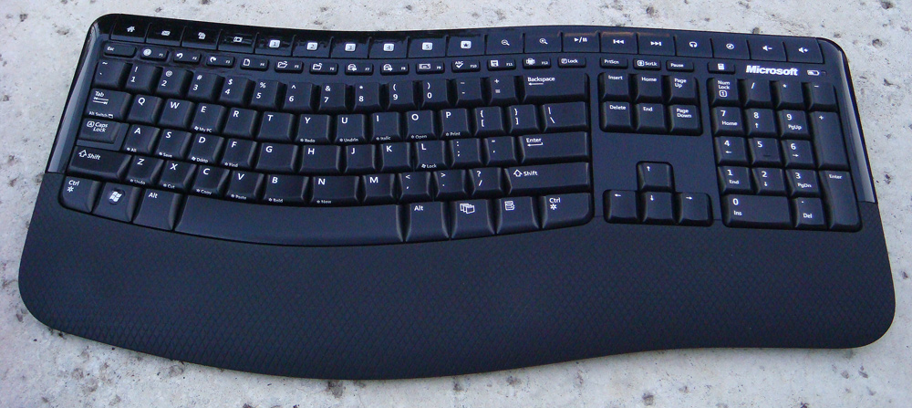 Microsoft Wireless Comfort Keyboard 5000