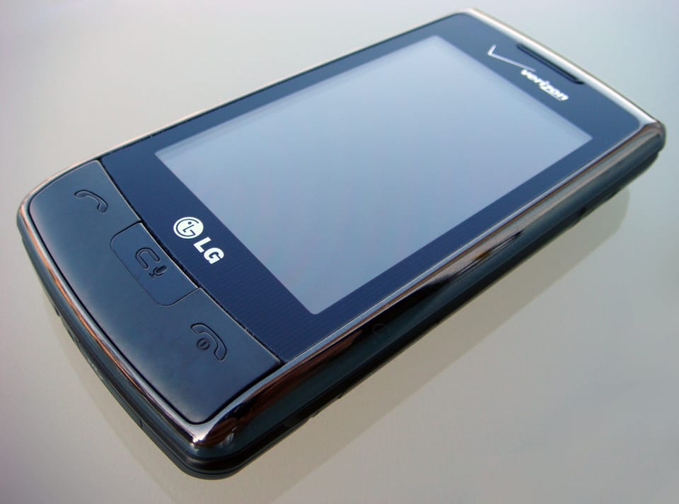 LG enV Touch (VX-11000) Review